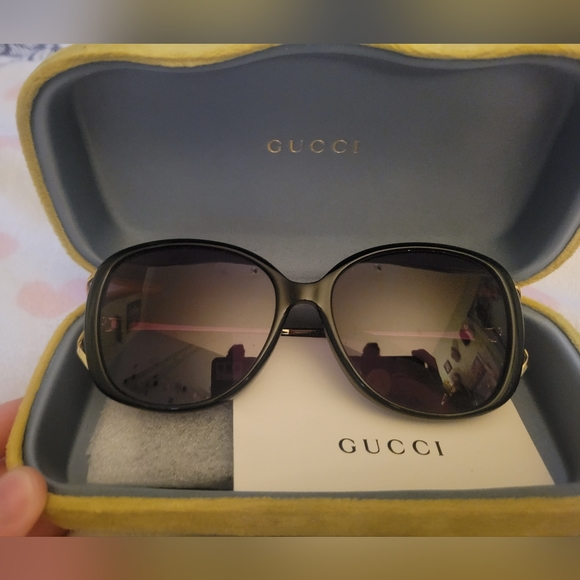 Authentic Gucci Sunglasses - Picture 8 of 11